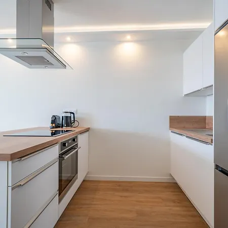 Апартаменти Appartement, Proche Mer, Piscine, Climatisation *